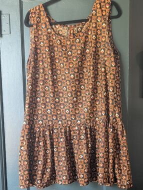 Sleeveless Drop-Waist Tank Dress in Orange & Black Geometric Print